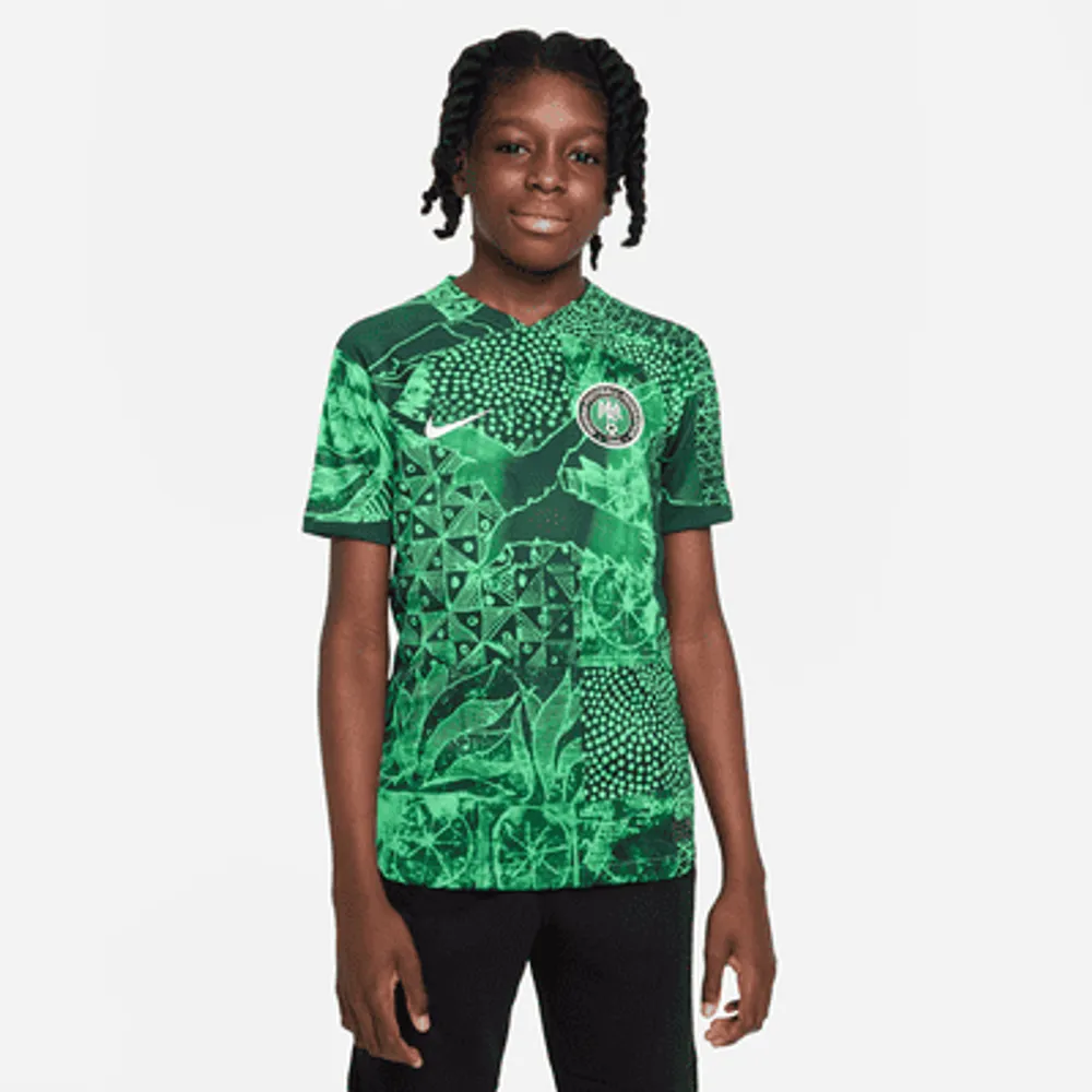 Portugal 2022/23 Stadium Home Men's Nike Dri-FIT Soccer Jersey.