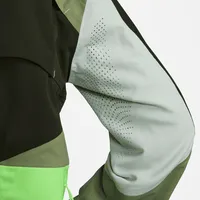 Nike ISPA Jacket. Nike.com