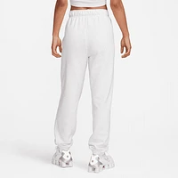 Nike Sportswear Club Fleece Women's Oversized Mid-Rise Sweatpants. Nike.com