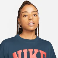 Nike Sportswear Essentials Women's T-Shirt. Nike.com