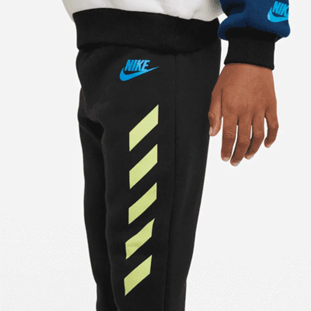 Nike Sportswear Cool After School Hoodie Set Baby (12-24M) Set. Nike.com