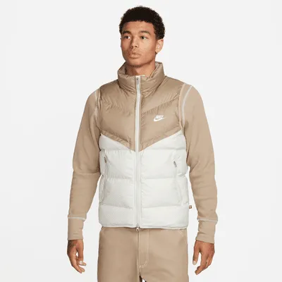 Nike Storm-FIT Windrunner Men's Insulated Vest. Nike.com