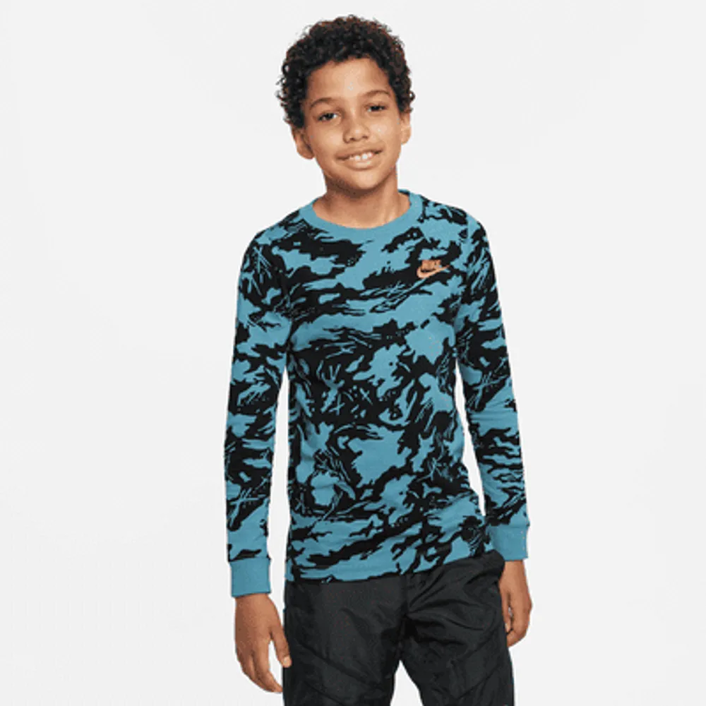 Nike ACG UV Big Kids' Short-Sleeve T-Shirt.