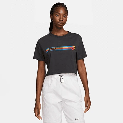 Nike Sportswear Women's Cropped T-Shirt. Nike.com