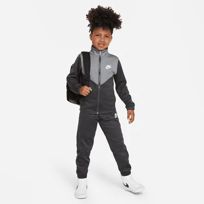 Nike Sportswear Lifestyle Essentials 2-Piece Set Baby Dri-FIT Tracksuit. Nike.com