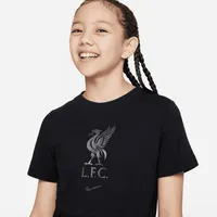 Liverpool FC Crest Big Kids' Nike T-Shirt. Nike.com