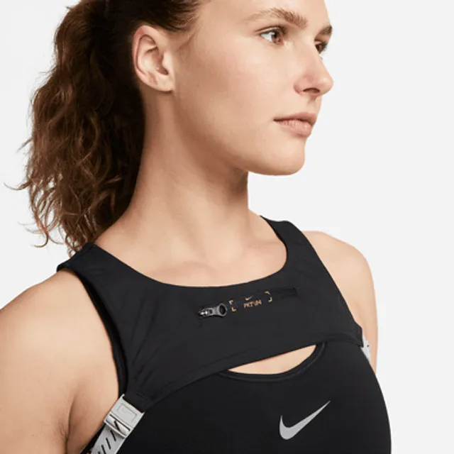 Nike Swoosh On The Run Women's Medium-Support Lightly Lined Sports Bra with  Pack. Nike BG