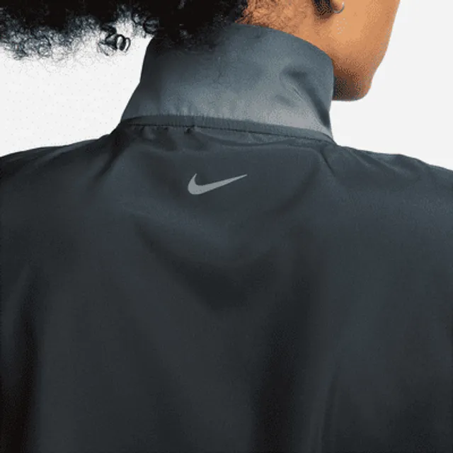 Nike Dri-fit Swoosh Run Running Jacket in Black