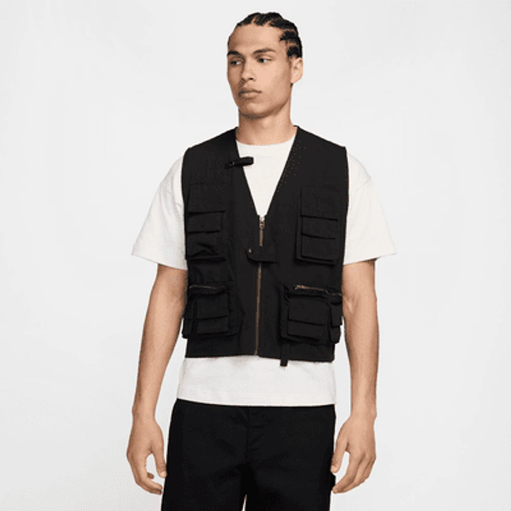 Nike Life Men's Utility Vest. Nike.com