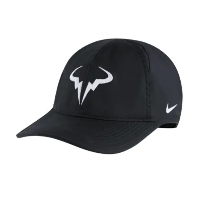 Nike Dri-FIT Club Unstructured Metal Swoosh Cap Size Medium/Large (Black)