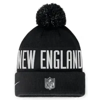 Nike RFLCTV (NFL New England Patriots) Men's Cuffed Beanie. Nike.com
