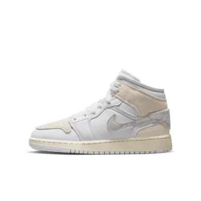 Air Jordan 1 Mid SE Craft Big Kids' Shoes. Nike.com