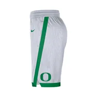 Nike College (Oregon) Men's Replica Basketball Shorts. Nike.com