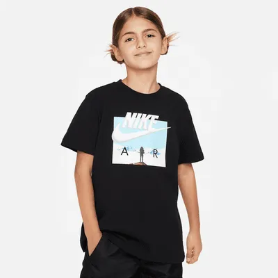 Nike Sportswear Big Kids' T-Shirt. Nike.com