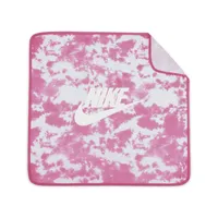 Nike Wash Pack 4-Piece Blanket Box Set Baby Set. Nike.com