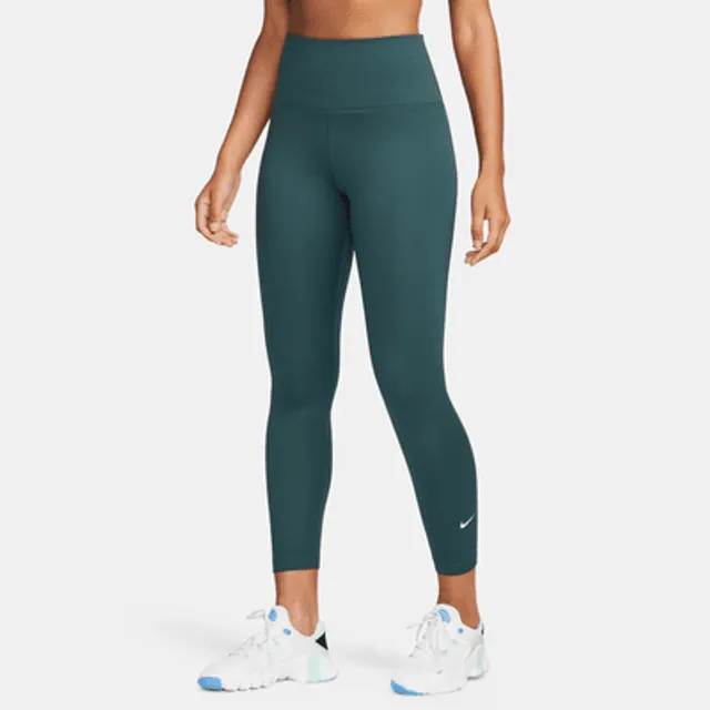Nike Yoga Luxe Women's High-Waisted 7/8 Leggings.