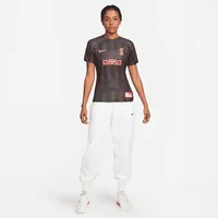 LeBron x Liverpool FC Women's Nike Dri-FIT Stadium Soccer Jersey. Nike.com