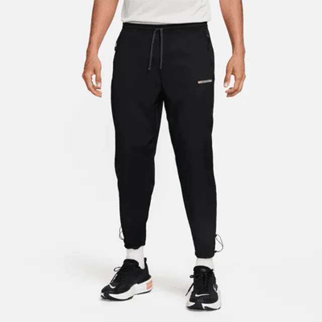 Amazon.com: Nike Challenger Track Club Men's Dri-FIT Running Pants (Medium,  Black/Midnight Navy/Summit White) : Clothing, Shoes & Jewelry