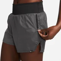 Nike Run Division Women's Mid-Rise 3" 2-in-1 Reflective Shorts. Nike.com