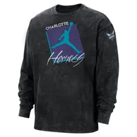 Charlotte Hornets Courtside Statement Edition Men's Jordan Max90 NBA Long-Sleeve T-Shirt. Nike.com