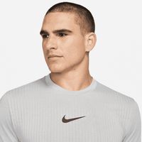 Haut à manches courtes Nike Pro Dri-FIT ADV pour Homme. FR