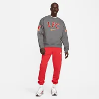 Liverpool FC Solo Swoosh Men's Nike Crewneck Sweatshirt. Nike.com