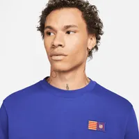 FC Barcelona Men's Nike French Terry Soccer Sweatshirt. Nike.com
