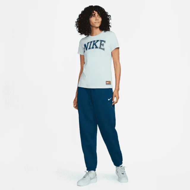 Nike USA Baseball 2023 World Classic (Mookie Betts) Women's T-Shirt. Nike.com