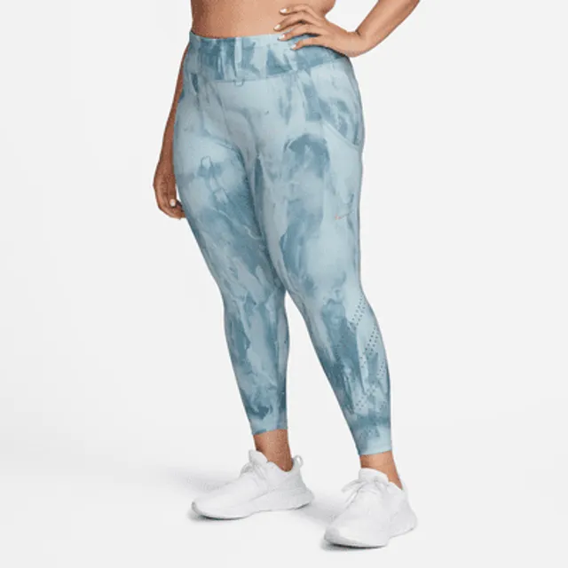 Nike Yoga Luxe 7/8 Tights Plus Size Women's (1X) at  Women's Clothing  store