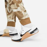 Nike Therma-FIT Men's Camo Tapered Training Pants. Nike.com