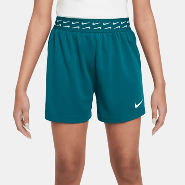 Nike Dri-FIT Trophy23 Older Kids' Shorts. UK