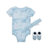 Jordan Essential Printed Bodysuit Box Set Baby Set. Nike.com