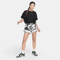 Nike Sportswear Essential Women's Oversized short-sleeve T-Shirt. Nike.com