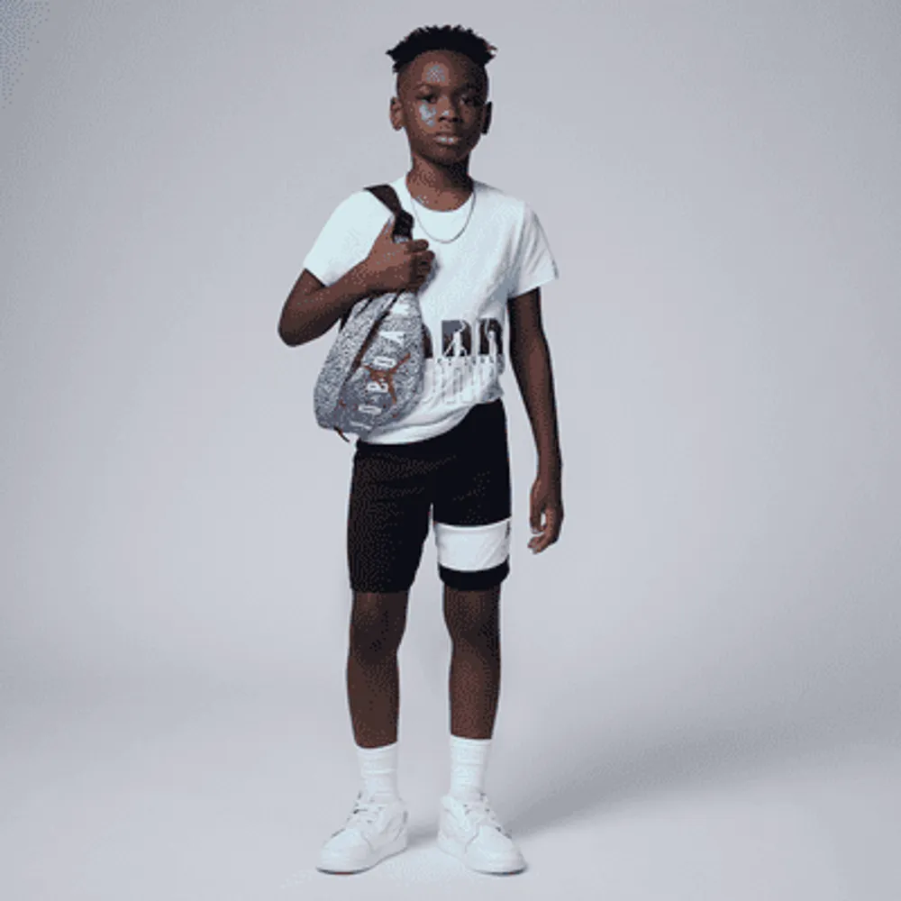 Jordan Little Kids' T-Shirt and Shorts Set. Nike.com