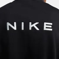 Nike Sportswear Women's Oversized 1/2-Zip Crop Fleece Sweatshirt. Nike.com