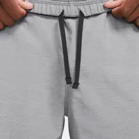 Short de running avec sous-short intégré Nike Challenger 13 cm pour Homme. FR