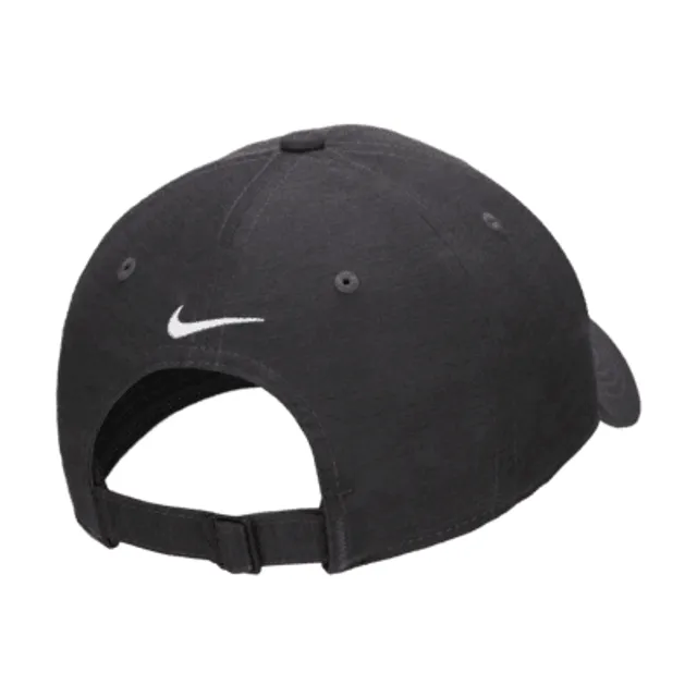 Nike Dri-FIT Club Structured Swoosh Cap