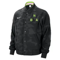 Team 31 Courtside Men's Nike NBA Lightweight Jacket. Nike.com