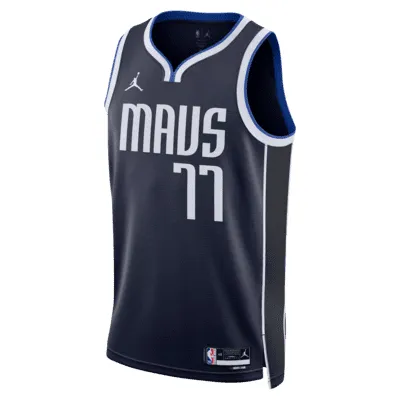 Dallas Mavericks Statement Edition Jordan Dri-FIT NBA Swingman Jersey. Nike.com