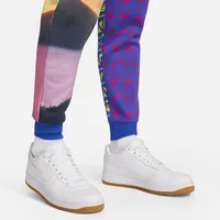 Coley's Nike Sportswear x Doernbecher Freestyle Women's Fleece Pants. Nike.com