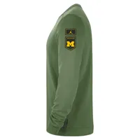 Jordan College Dri-FIT (Michigan) Men's Crew-Neck Sweatshirt. Nike.com