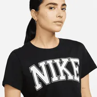 Nike Sportswear Women's T-Shirt. Nike.com