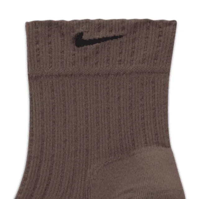 Nike Women's Sheer Crew Socks (1 Pair)