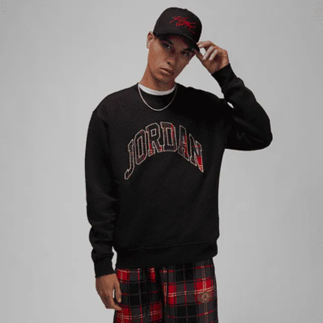 Nike Jordan Essential Holiday Men's Fleece Crew. Nike UK