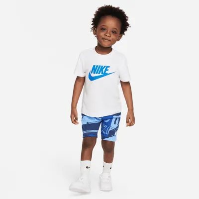 Nike Sportswear Shorts Set Little Kids' 2-Piece Set.