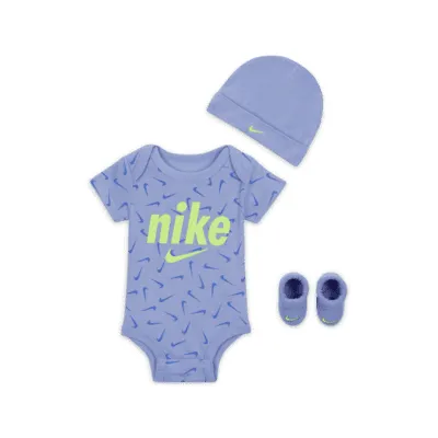 Nike Everyone From Day One 3-Piece Box Set Baby Set. Nike.com