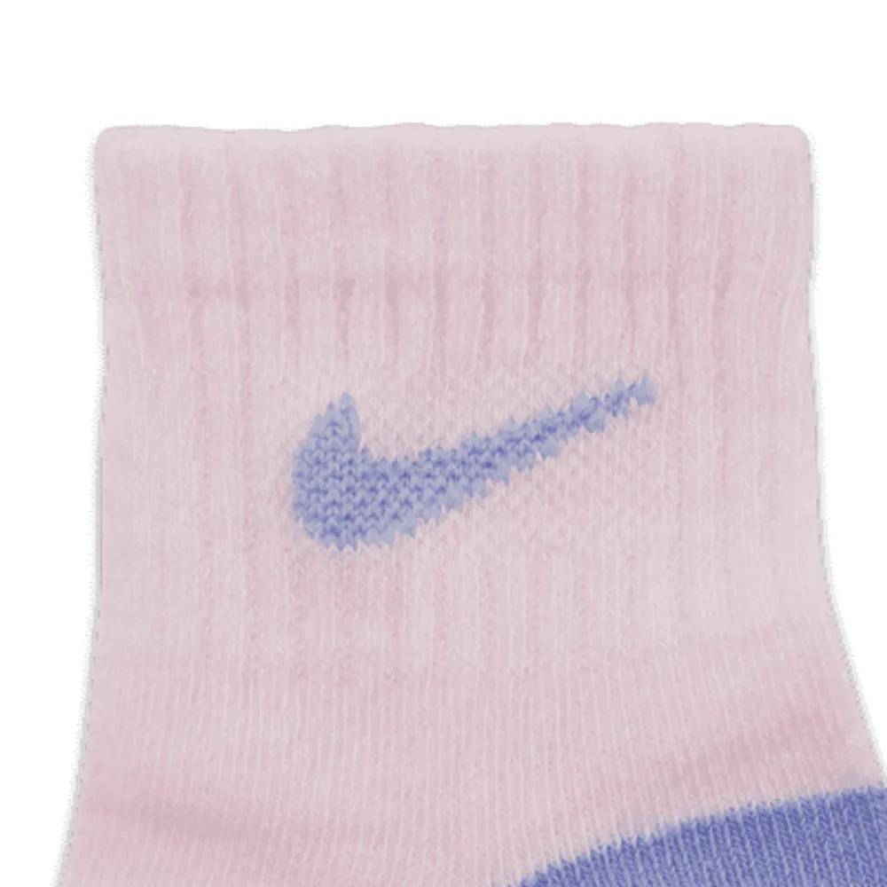 Nike Printed Gripper Socks Box Set (3 Pairs) Baby Socks. Nike.com