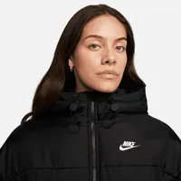 Nike Sportswear Classic Puffer Women's Therma-FIT Loose Hooded Jacket. Nike.com