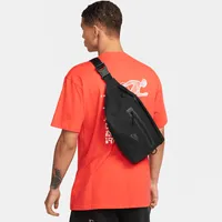 Nike Elemental Premium Fanny Pack (8L). Nike.com