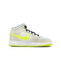 Air Jordan 1 Mid SE Big Kids' Shoes. Nike.com